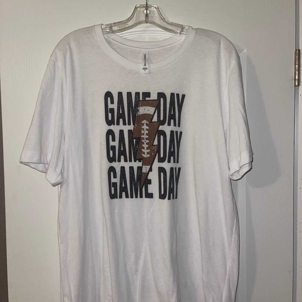 Buckle White Game Day Tee with Football Graphic